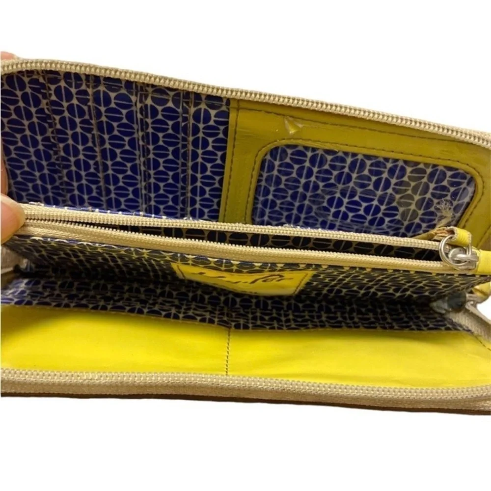 Fossil key per Women's Yellow and Black Patterned Clutch wallet